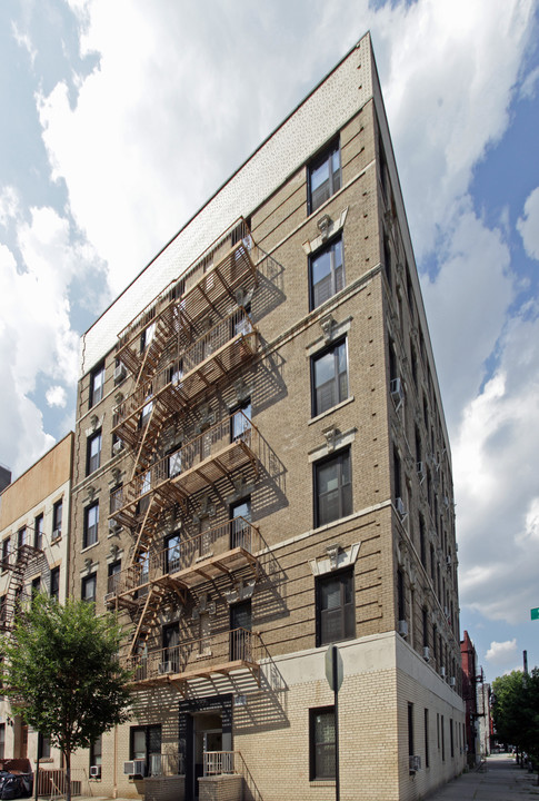 289 S 1st St in Brooklyn, NY - Building Photo