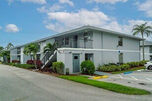 905 Southridge Rd in Delray Beach, FL - Building Photo