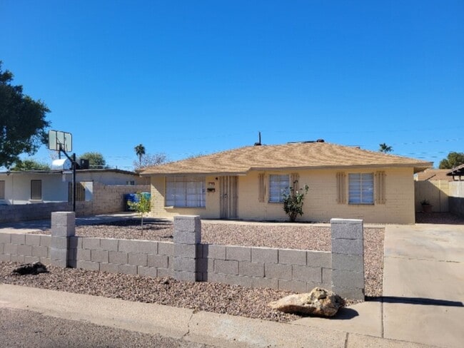 4232 N 33rd Dr in Phoenix, AZ - Building Photo - Building Photo