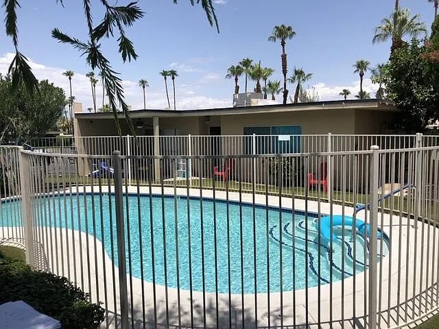 46050 CA-74 in Palm Desert, CA - Building Photo - Building Photo