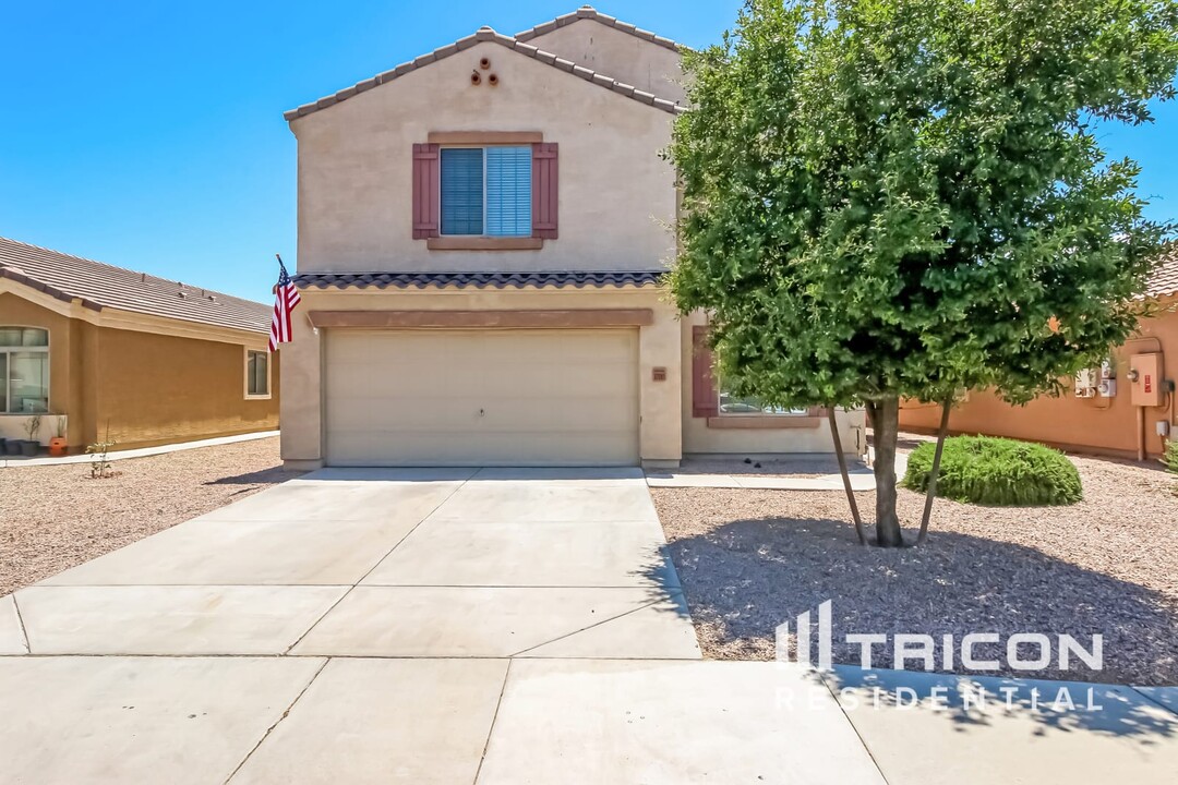 37081 W Amalfi Ave in Maricopa, AZ - Building Photo