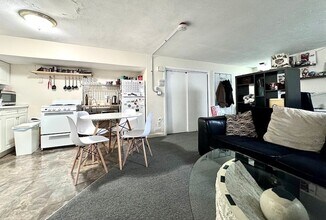 10 Vinal St, Unit 1 in Boston, MA - Building Photo - Building Photo