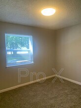 2037 S River St in Carthage, MO - Building Photo - Building Photo