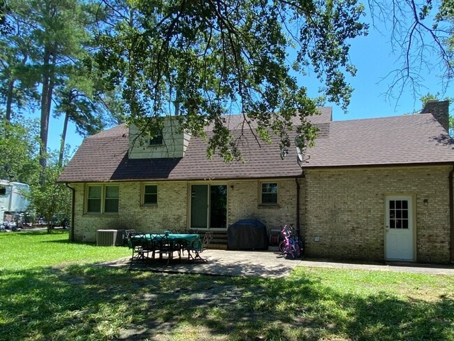 203 King Richard Ct in Jacksonville, NC - Building Photo - Building Photo