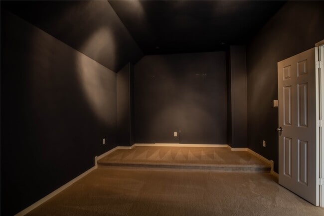 property at 2802 Silhouette Bay Dr