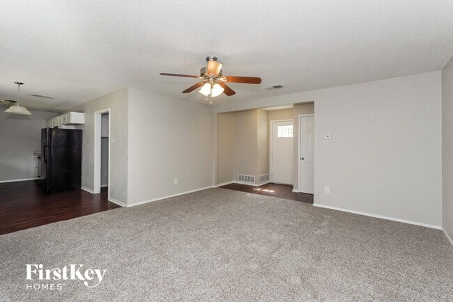 1409 Harrison Ln in Hurst, TX - Building Photo - Building Photo