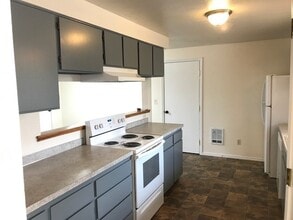 2523 SW Fissure Loop in Redmond, OR - Building Photo - Building Photo