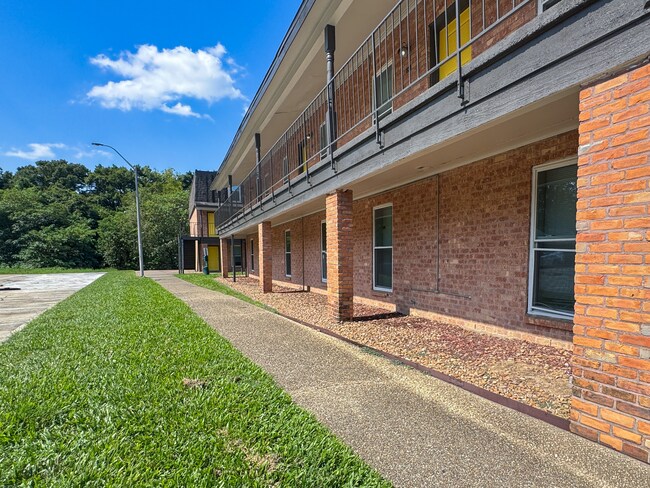 The Vibe Apartments in Baton Rouge, LA - Building Photo - Building Photo