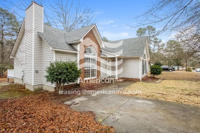 128 Winslow Way in Columbia, SC - Foto de edificio - Building Photo