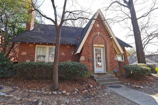 1704 Pinewood Dr in Columbia, SC - Foto de edificio - Building Photo