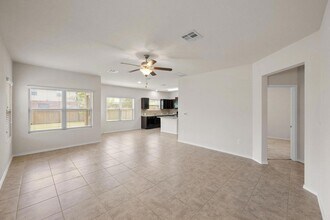 5720 Kennedy St in Austin, TX - Building Photo - Building Photo