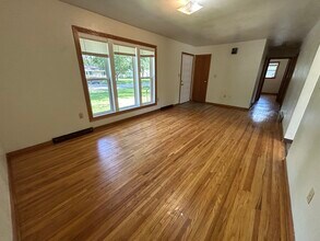 1423 Starbeck Cir in Cedar Falls, IA - Building Photo - Building Photo