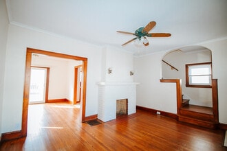 1467 Sabra Rd in Toledo, OH - Foto de edificio - Building Photo