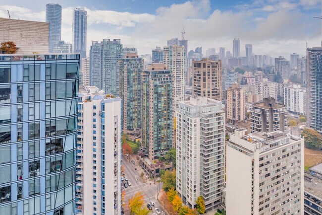 The Lions in Vancouver, BC - Building Photo - Building Photo