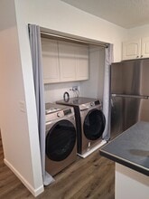 6134 NE Oregon St, Unit 6134. in Portland, OR - Building Photo - Building Photo