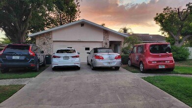 9582 118th St N in Seminole, FL - Building Photo - Building Photo