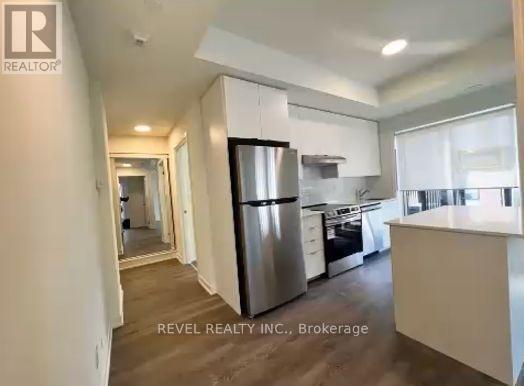 135 Canon Jackson Dr in Toronto, ON - Building Photo - Building Photo