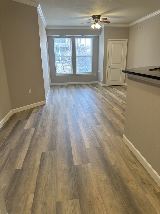 13580 Technology Dr, Unit 3113 in Eden Prairie, MN - Foto de edificio - Building Photo