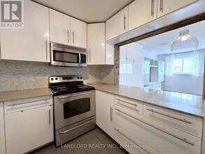 1175 Queen St E in Toronto, ON - Building Photo - Building Photo