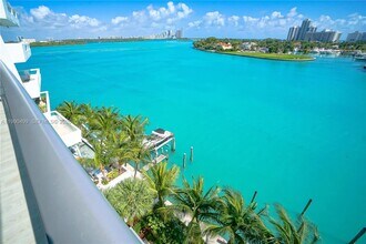 10201 E Bay Harbor Dr in Bay Harbor Islands, FL - Building Photo - Building Photo