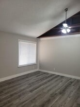 1500 Hialeah Dr in Las Vegas, CA - Building Photo - Building Photo