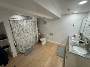 15 Orchard St, Unit 1 in Cambridge, MA - Foto de edificio - Building Photo