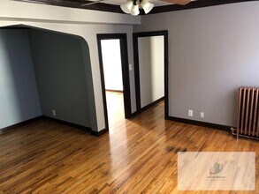 846 W Montrose Ave in Chicago, IL - Building Photo - Building Photo