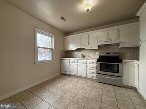 405 Olde Greenwich Cir in Fredericksburg, VA - Building Photo - Building Photo