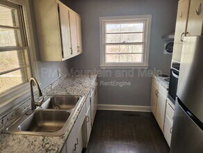 16 Belvedere Rd in Asheville, NC - Building Photo - Building Photo