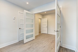 5942-5942 Rue Hamilton in Montréal, QC - Building Photo - Building Photo