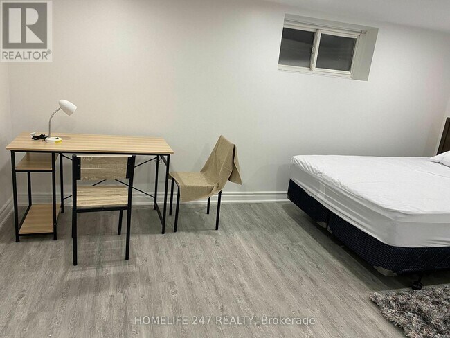 50 Panmure Crescent in Toronto, ON - Building Photo - Building Photo