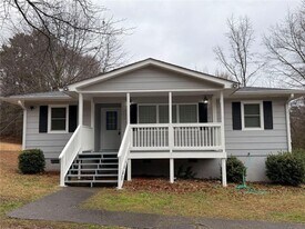 3218 Macedonia Rd in Powder Springs, GA - Building Photo