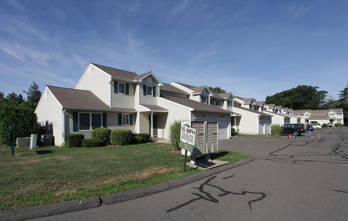 Rivers Edge Apartments in Plantsville, CT - Building Photo