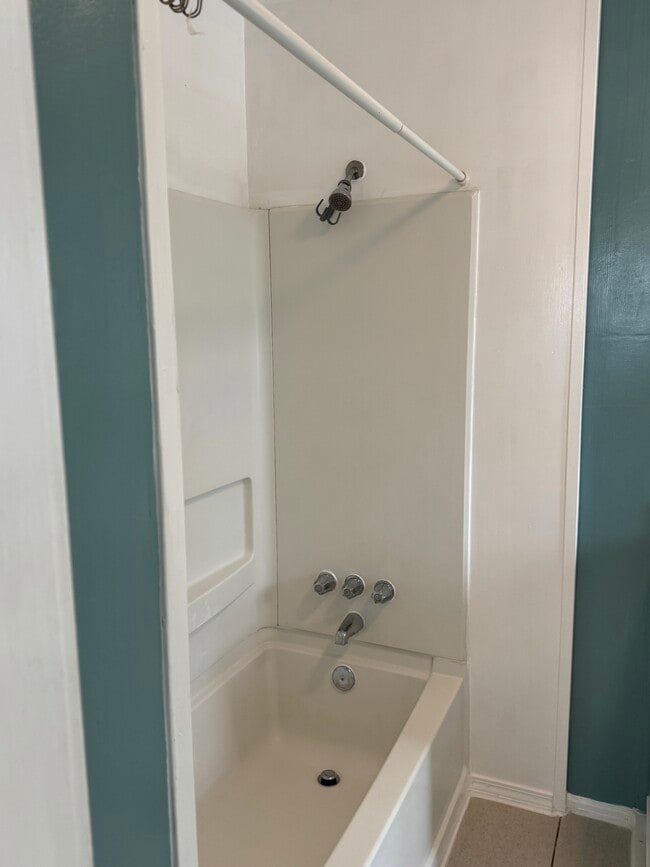 3733 Cherry Ave, Unit 3733.5 Cherry Ave in Long Beach, CA - Building Photo - Building Photo