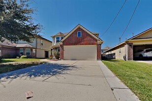 16758 N Rail Dr in Conroe, TX - Building Photo
