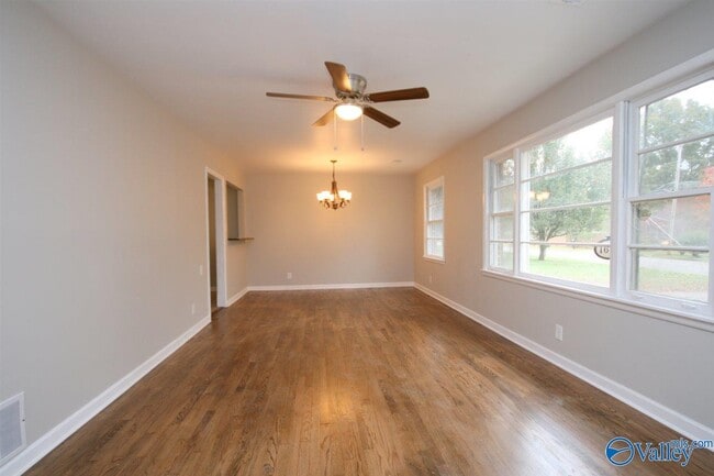 1607 Clb Vw Dr NW in Huntsville, AL - Foto de edificio - Building Photo