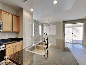 8041 San Mateo St in North Las Vegas, NV - Building Photo - Building Photo