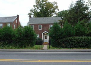 8619 Flower Ave in Takoma Park, MD - Building Photo - Building Photo