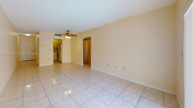 1955 NE 135th St in North Miami, FL - Building Photo - Building Photo