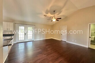 1933 Indigo Dr in Navarre, FL - Building Photo - Building Photo