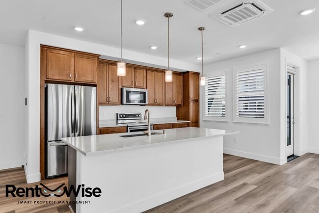 property at 2835 5th St
