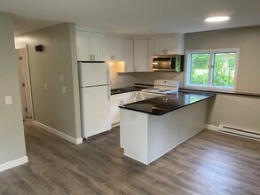 62A Summer St in Amherst, MA - Building Photo - Building Photo