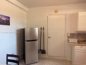 12890 NE Miami Ct in North Miami, FL - Foto de edificio - Building Photo