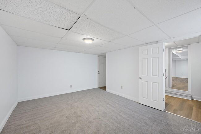 825 William Howard Taft Rd in Cincinnati, OH - Building Photo - Building Photo