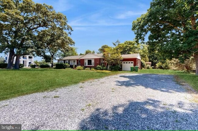 30839 Cedar Neck Rd in Ocean View, DE - Building Photo - Building Photo