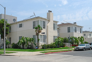 8373 W 1st St Apartamentos