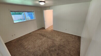 5606 Normandy Dr SE in Olympia, WA - Building Photo - Building Photo