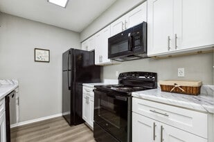 Stonehill - NEW UPGRADES! in Killeen, TX - Building Photo