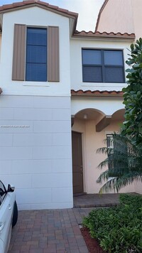 20962 NW 1st Dr in Pembroke Pines, FL - Foto de edificio - Building Photo