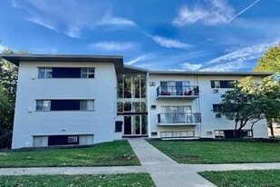 Grandin Park in Cincinnati, OH - Building Photo